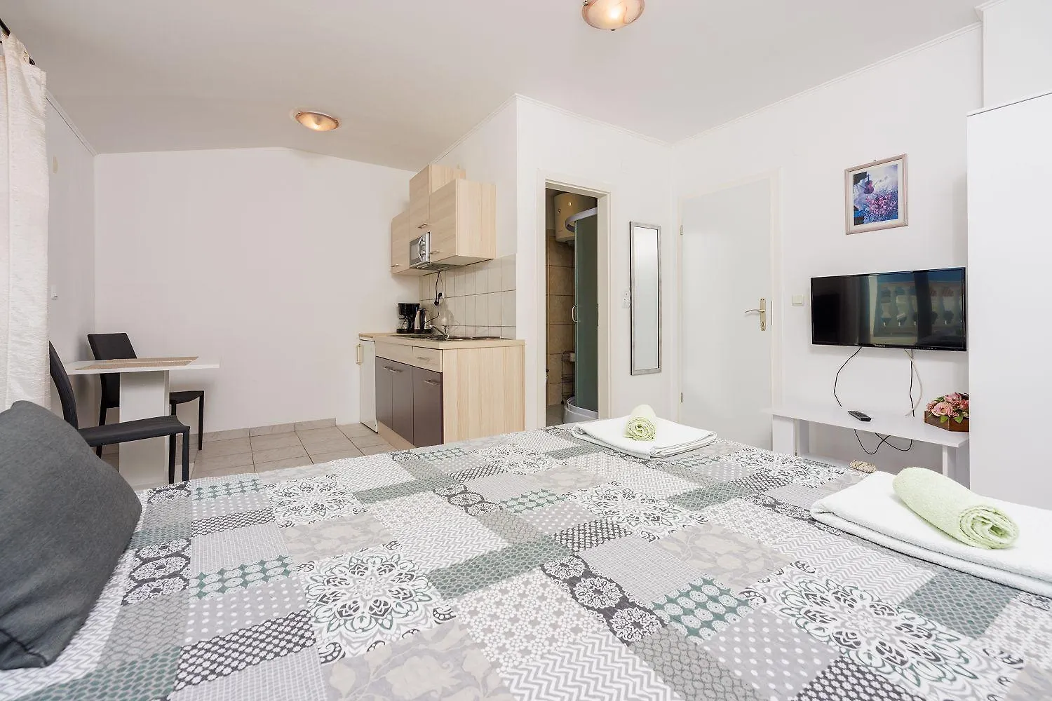 Idyllisches Studio-Apartment Mit Grandiosen Meerblick, Privatparkplatz, Wifi Crikvenica