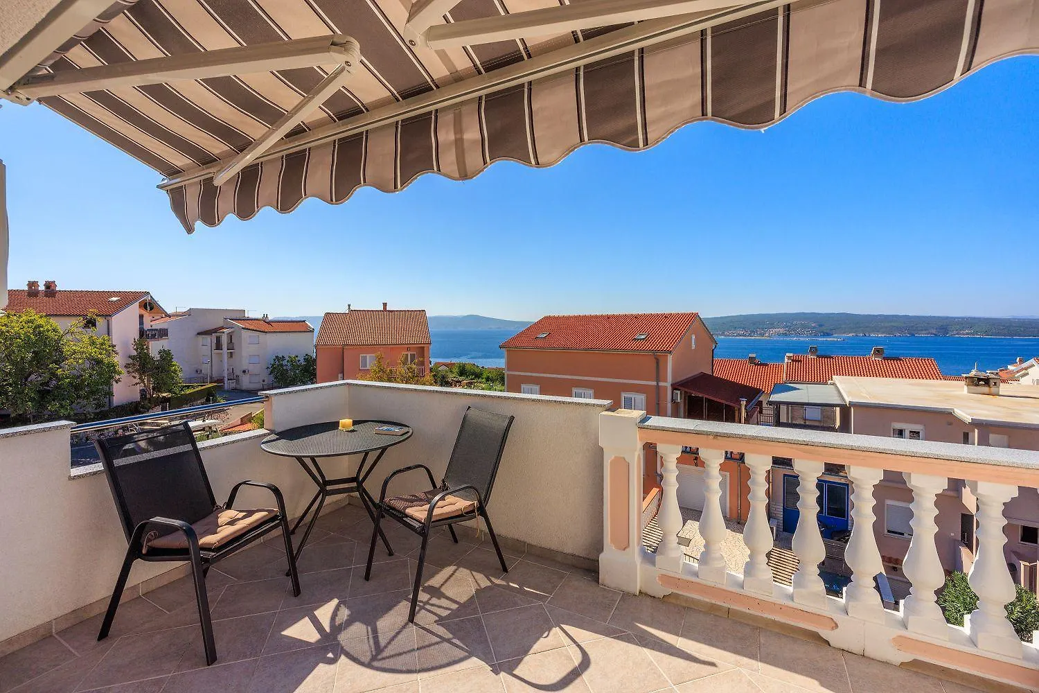 Apartment Idyllisches Studio-Apartment Mit Grandiosen Meerblick, Privatparkplatz, Wifi Crikvenica